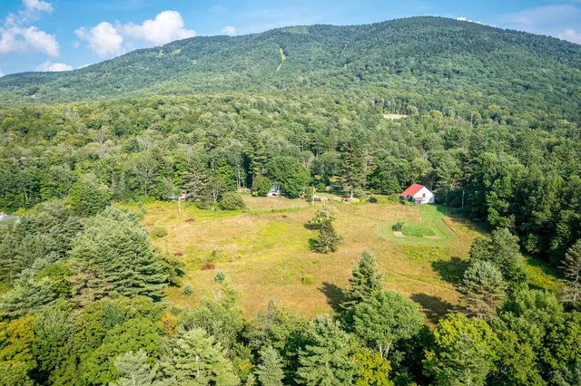 $1,350,000 | 732 Under The Mountain Road, Londonderry, VT 05155