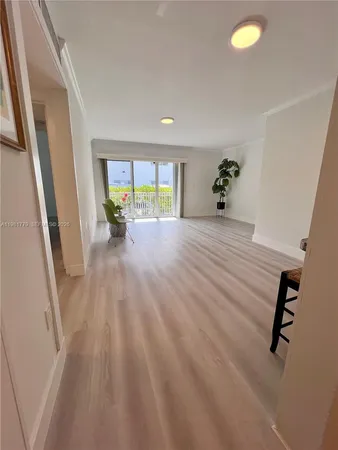 $3,750 | 290 Sunrise Drive, Unit 1H, Key Biscayne, FL 33149