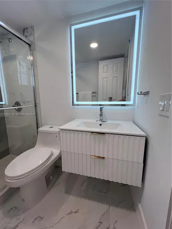 $3,750 | 290 Sunrise Drive, Unit 1H, Key Biscayne, FL 33149