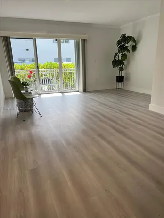 $3,750 | 290 Sunrise Drive, Unit 1H, Key Biscayne, FL 33149