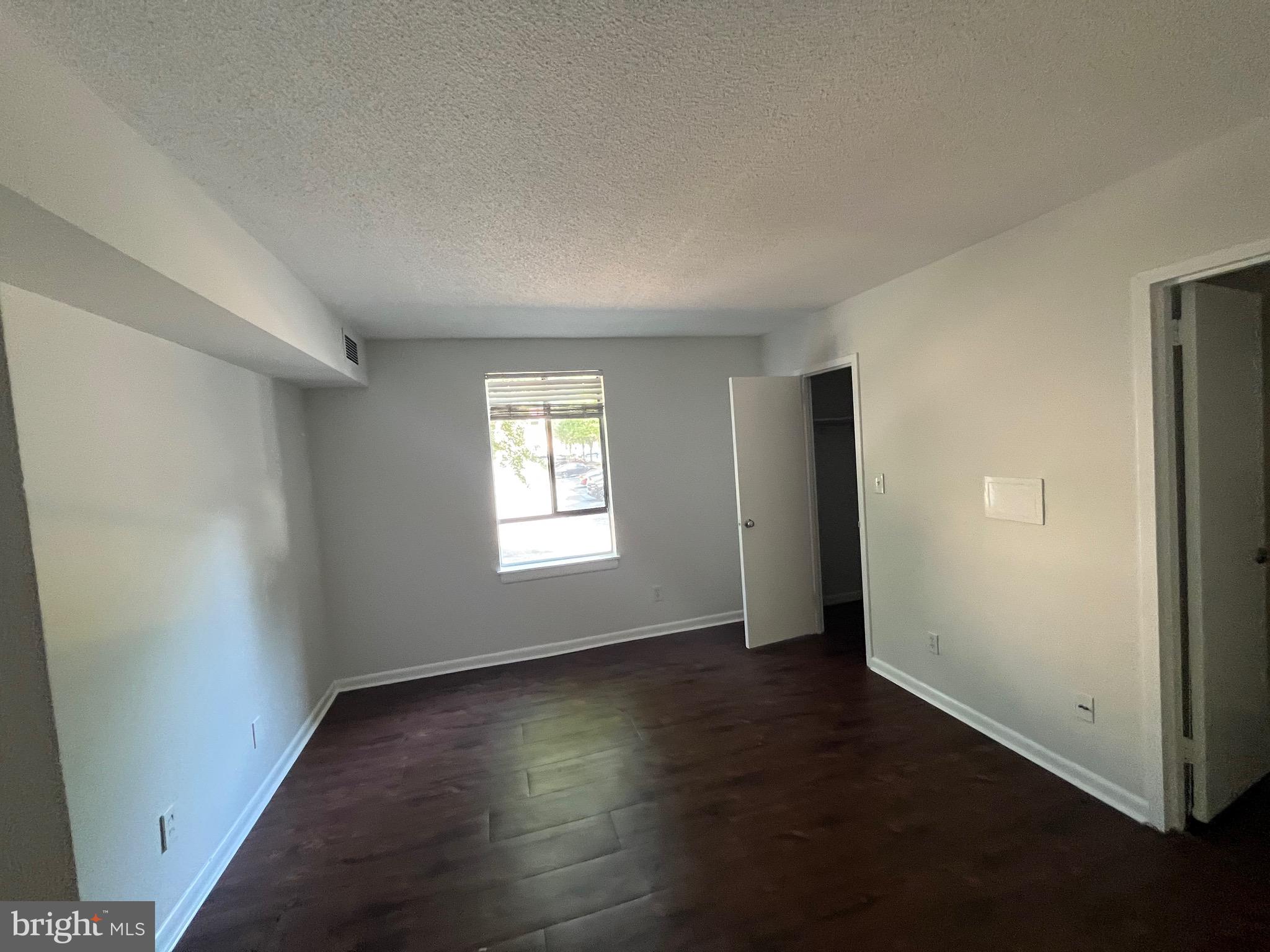 2216 Castle Rock Square, Unit 11C Reston, VA 20191 - Photo 12 of 20 Main bedroom