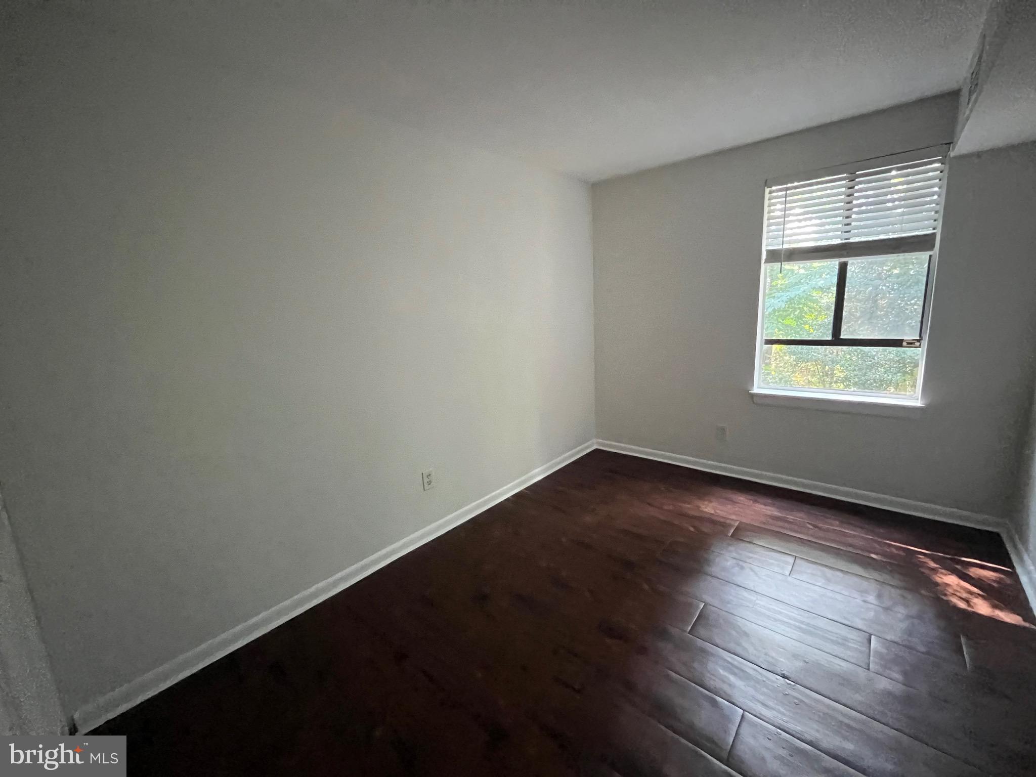 2216 Castle Rock Square, Unit 11C Reston, VA 20191 - Photo 15 of 20 Bedroom #2