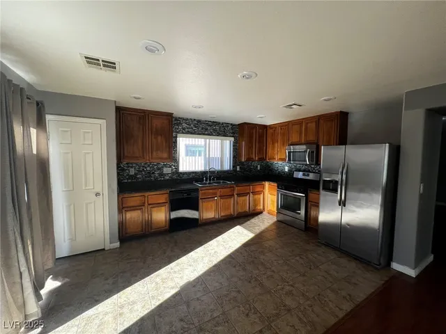 $2,120 | 6593 Pacific Screech Place, North Las Vegas, NV 89084