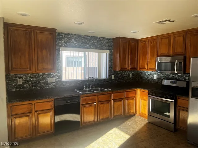 $2,120 | 6593 Pacific Screech Place, North Las Vegas, NV 89084