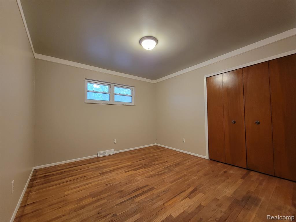 1439 Butcher Road Fenton, MI 48430 - Photo 15 of 26