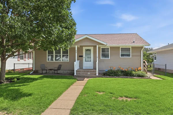 $215,000 | 620 3rd Avenue, Camanche, IA 52730