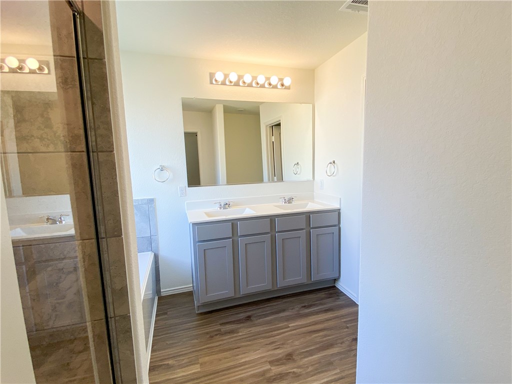 301 Greatest Gift Way Jarrell, TX 76537 - Photo 14 of 20