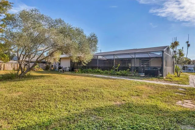 $620,000 | 1819 Mova Street, Sarasota, FL 34231