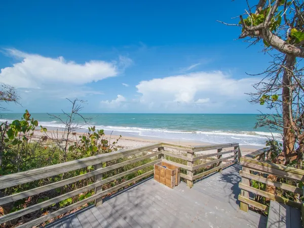 $1,495,000 | 250 Ocean Beach Trail, Vero Beach, FL 32963