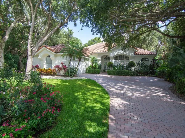 $1,495,000 | 250 Ocean Beach Trail, Vero Beach, FL 32963