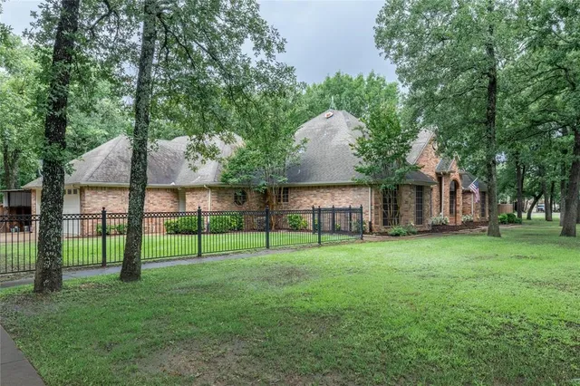 $595,000 | 320 Rustic Oaks Road, Combine, TX 75159
