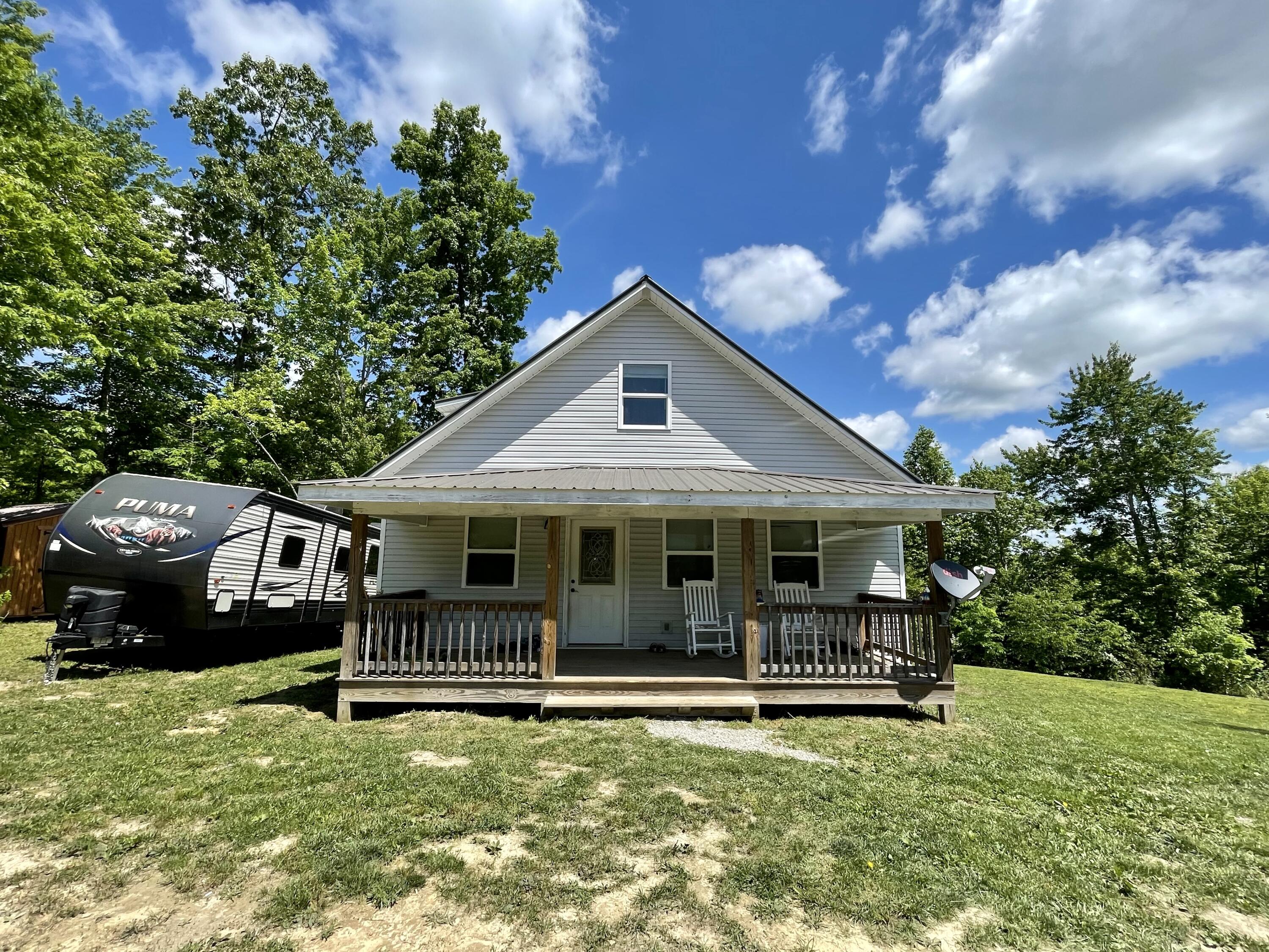593 Low Gap Road Pine Knot, KY 42635 - Photo 11 of 40 5CDE2820-55DE-4190-A2C0-A1D598317103