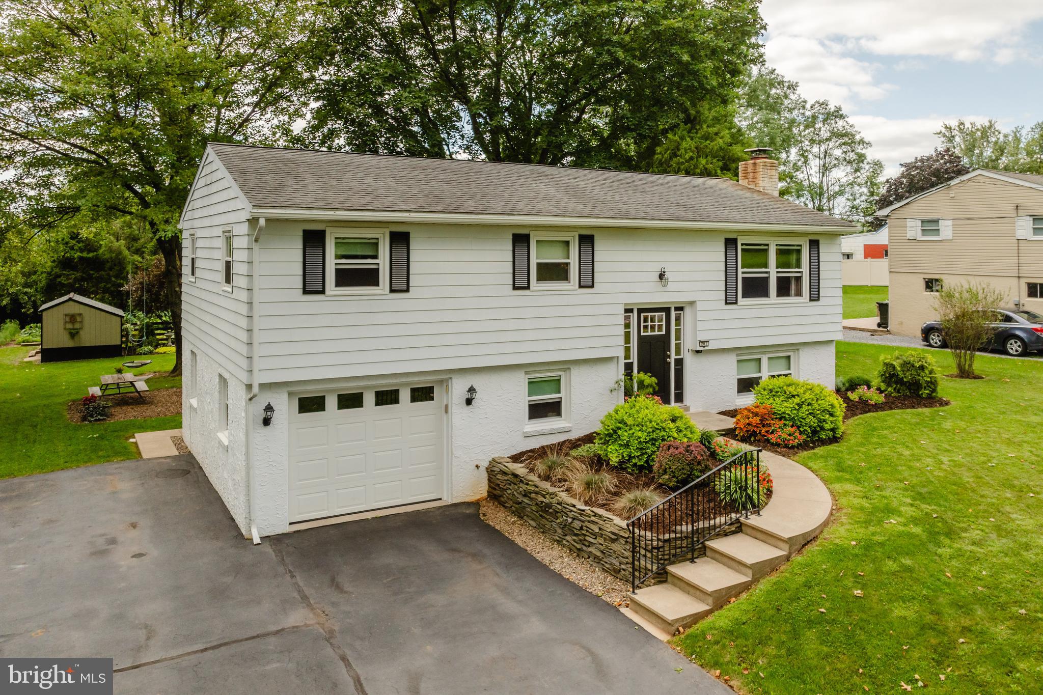 261 North Reamstown Road Denver, PA 17517 - Photo 3 of 65 Gallery Image 3