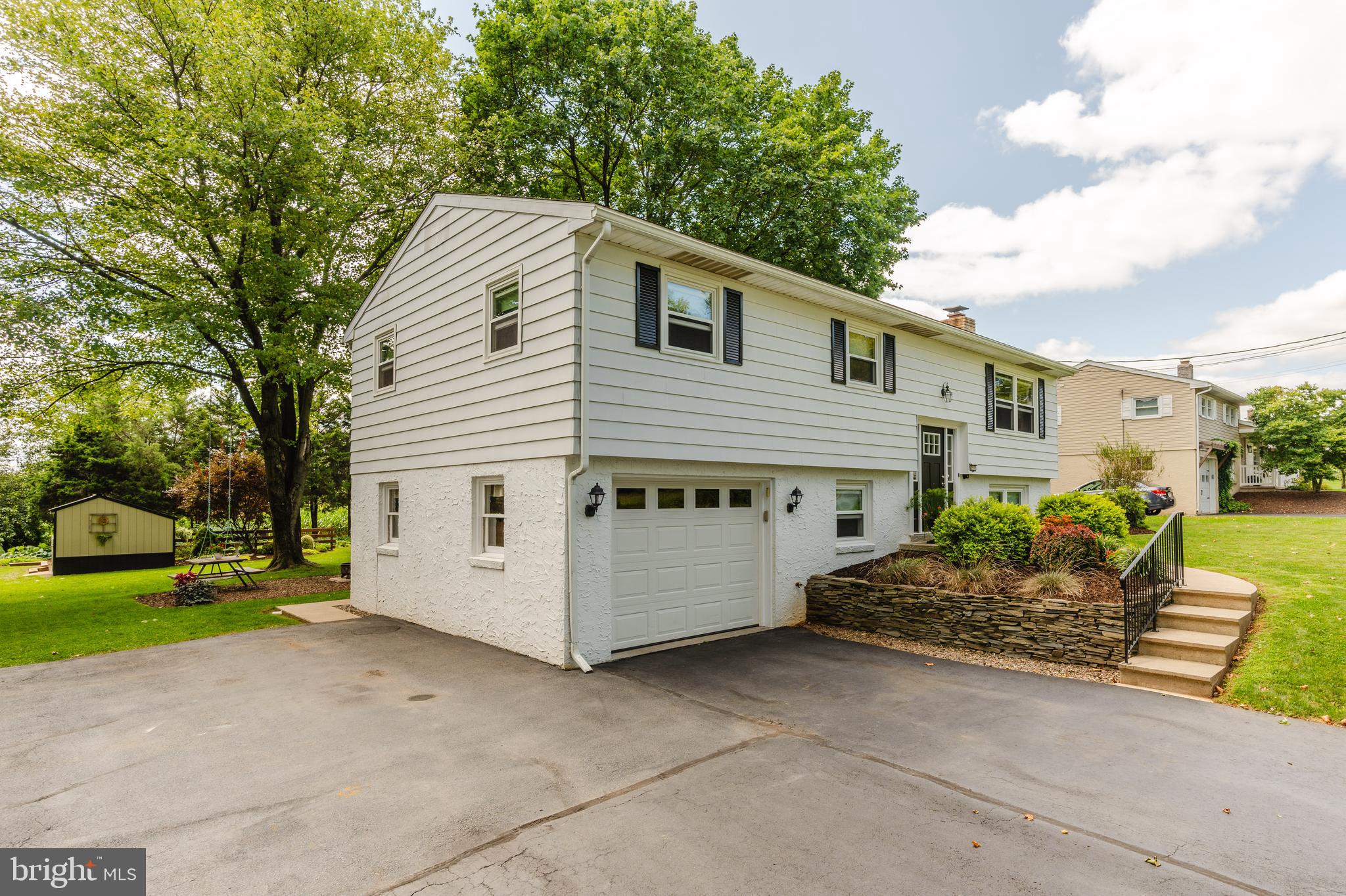 261 North Reamstown Road Denver, PA 17517 - Photo 4 of 65 Gallery Image 4