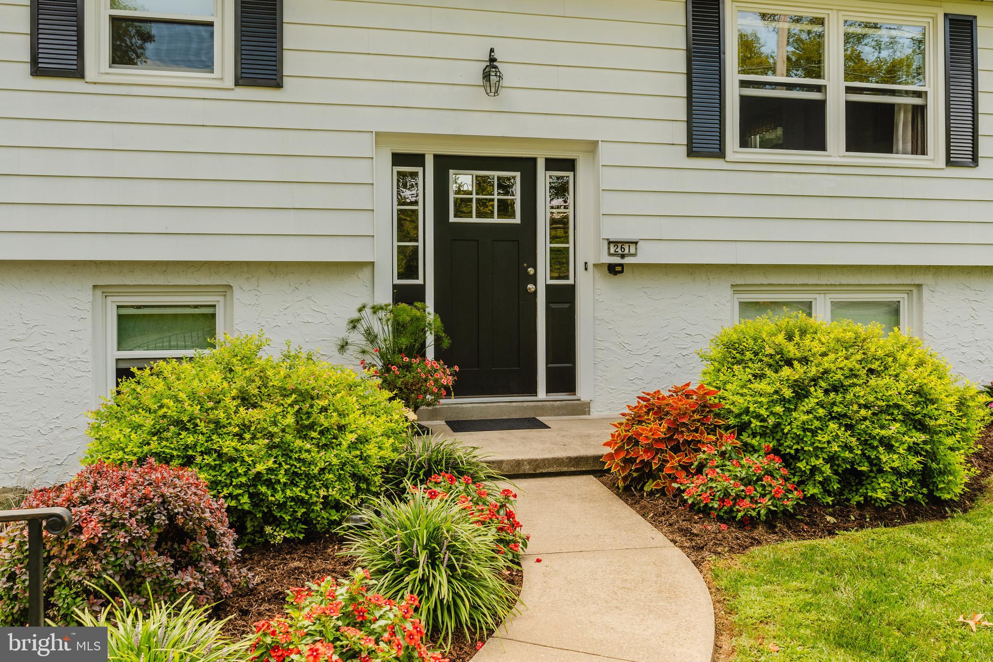 261 North Reamstown Road Denver, PA 17517 - Photo 5 of 65 Gallery Image 5