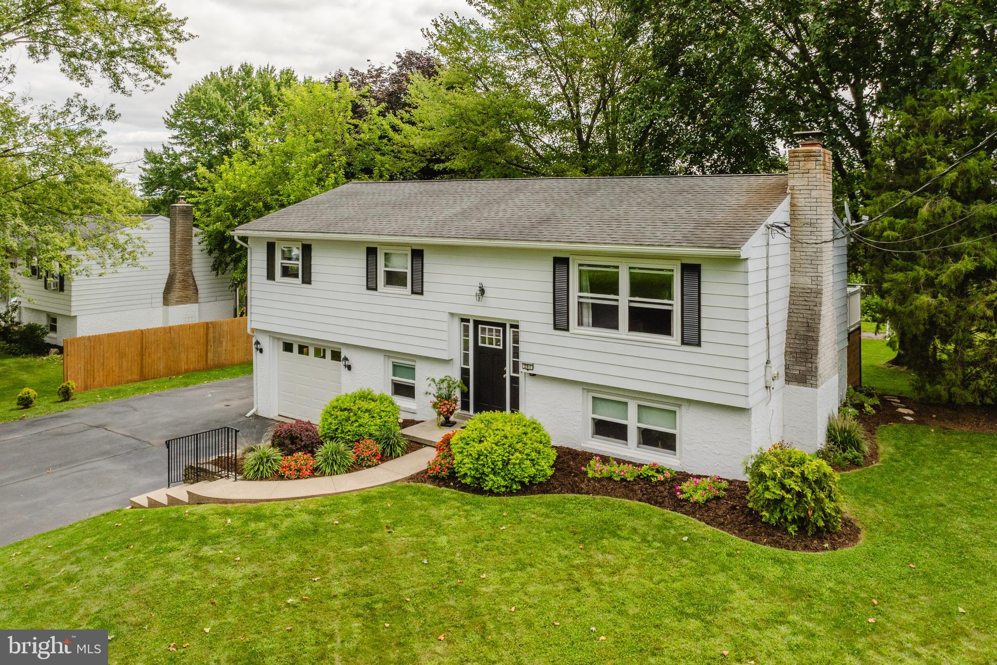 261 North Reamstown Road Denver, PA 17517 - Photo 7 of 65 Gallery Image 7