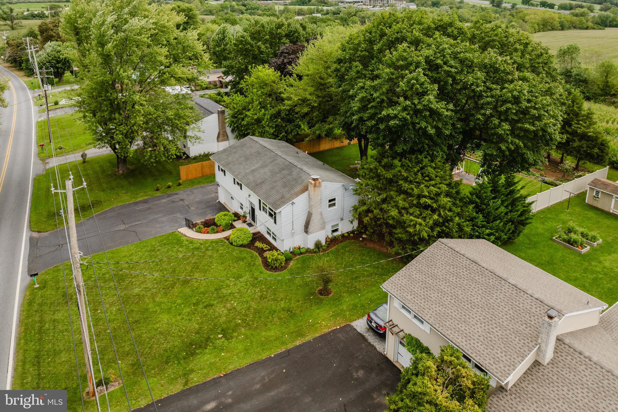261 North Reamstown Road Denver, PA 17517 - Photo 8 of 65 Gallery Image 8