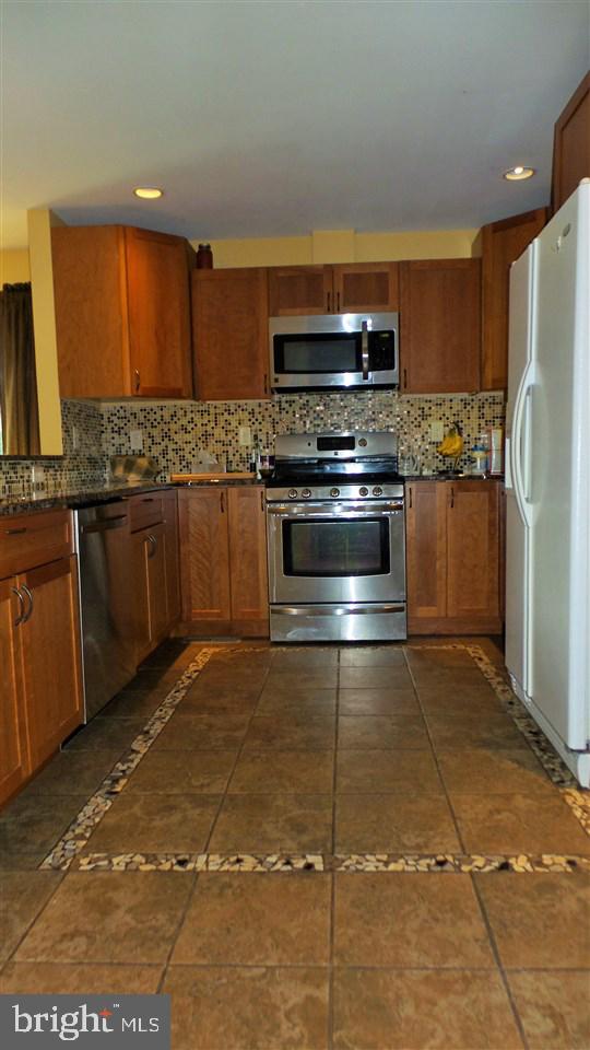 803 Chester Road Enola, PA 17025 - Photo 5 of 25 Gallery Image 5