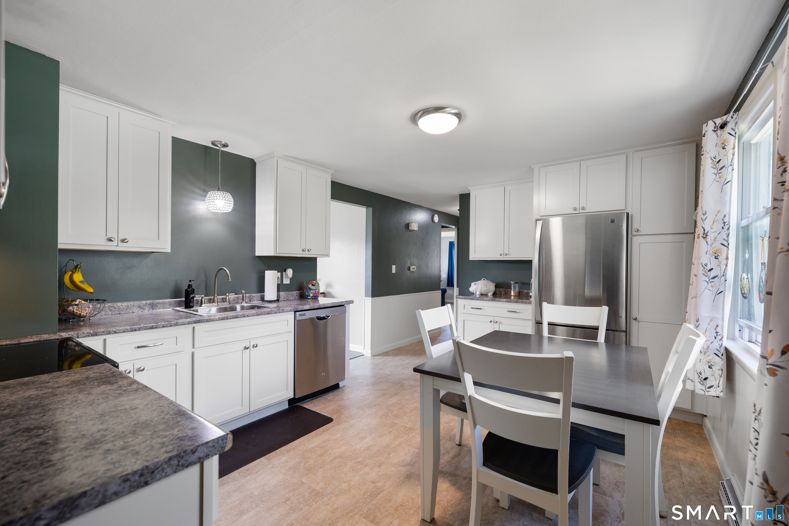 110 Smith Street Middletown, CT 06457 - Photo 10 of 29