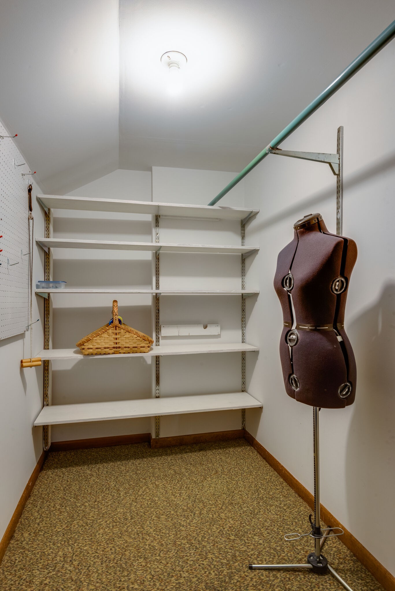 3093 Ivey Point Road Goodlettsville, TN 37072 - Photo 29 of 40 a bedroom with a bed and cabinets