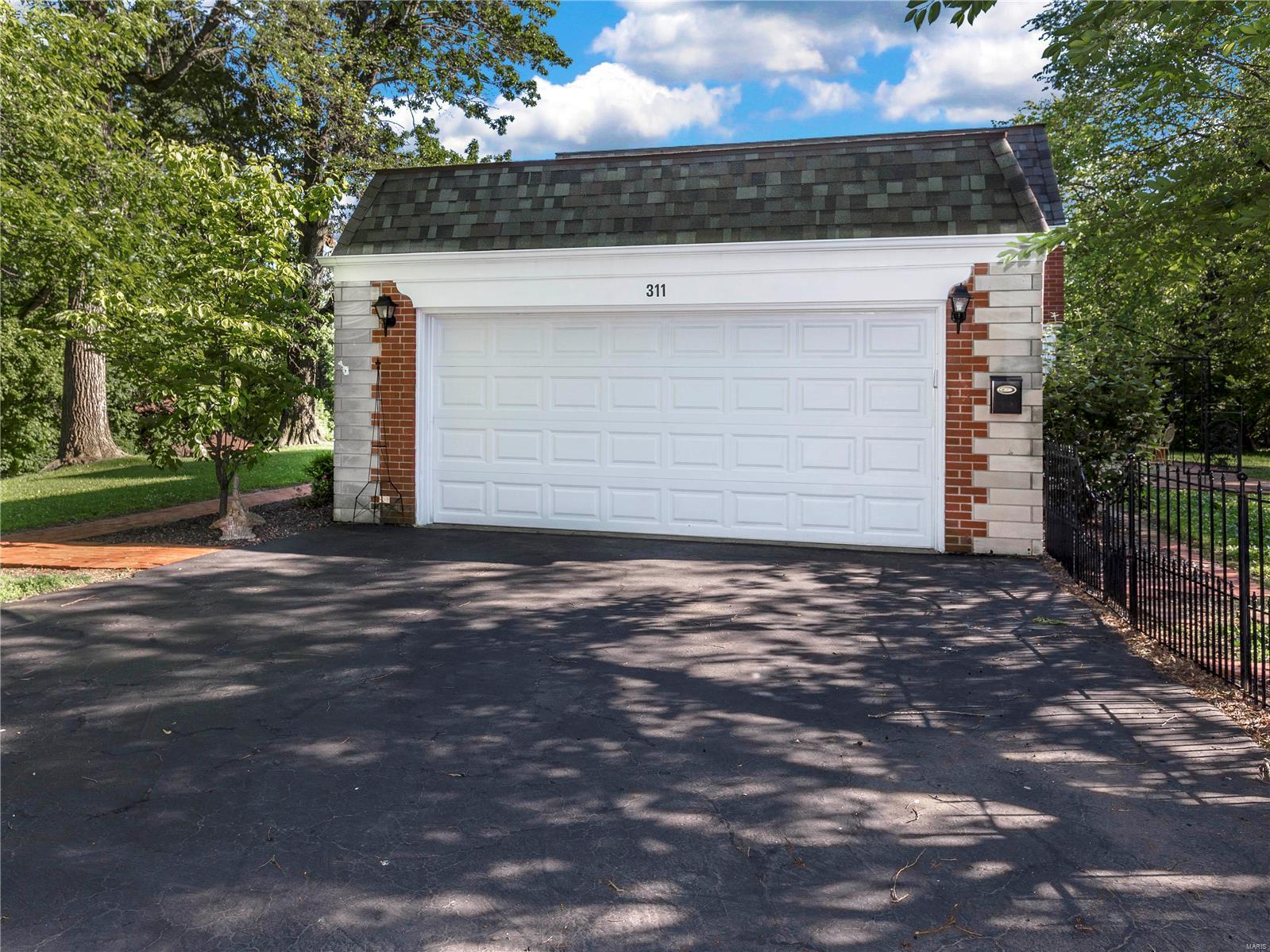 311 Ridgemont Road Collinsville, IL 62234 - Photo 3 of 43 Gallery Image 3