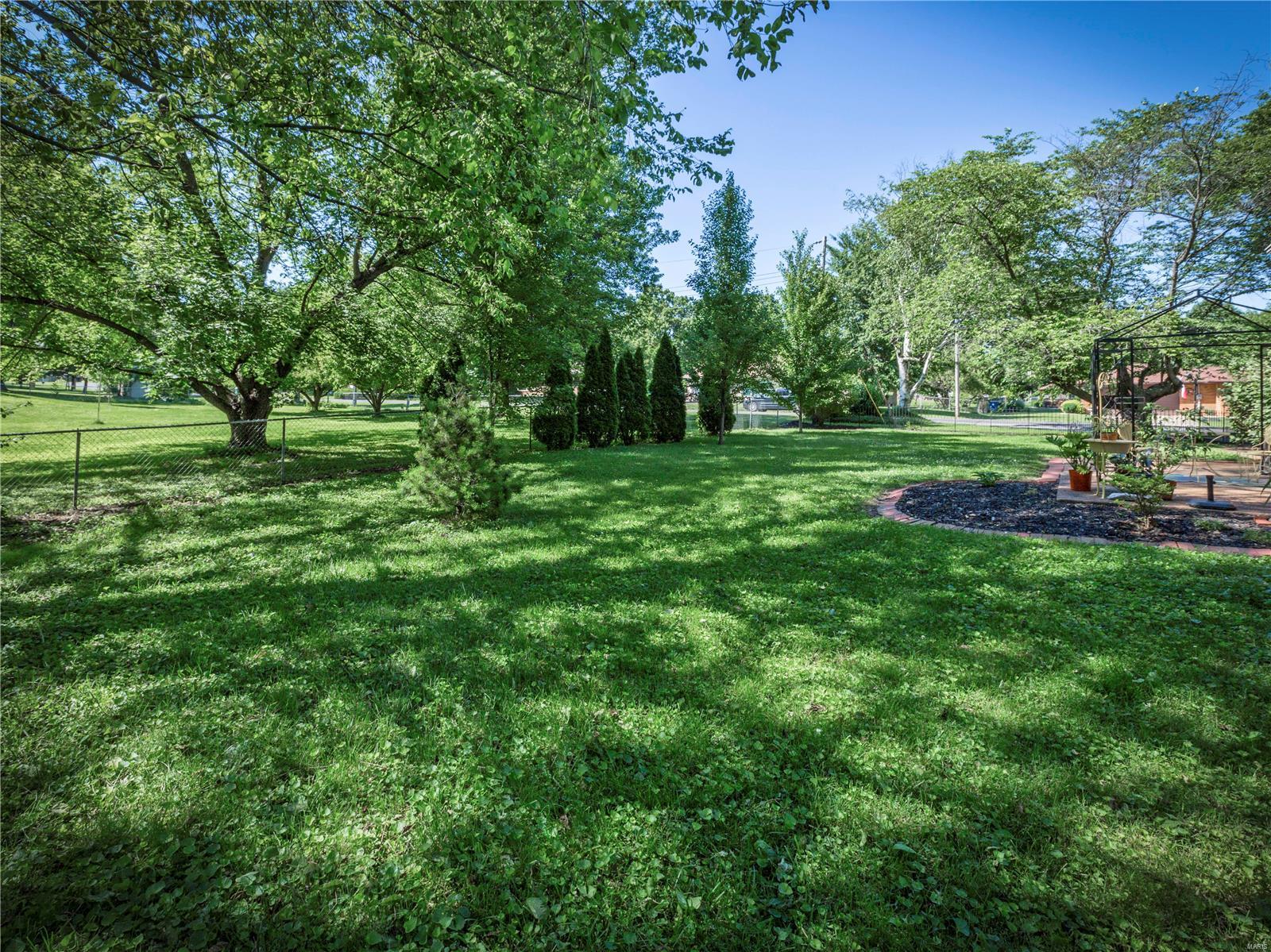 311 Ridgemont Road Collinsville, IL 62234 - Photo 9 of 43 Gallery Image 9