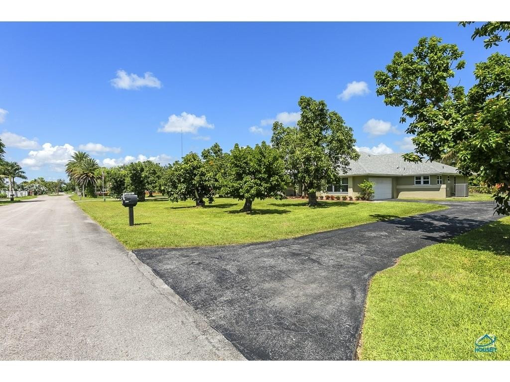 15751 Southwest 252nd Street Homestead, FL 33031 - Photo 13 of 36 Photo 13