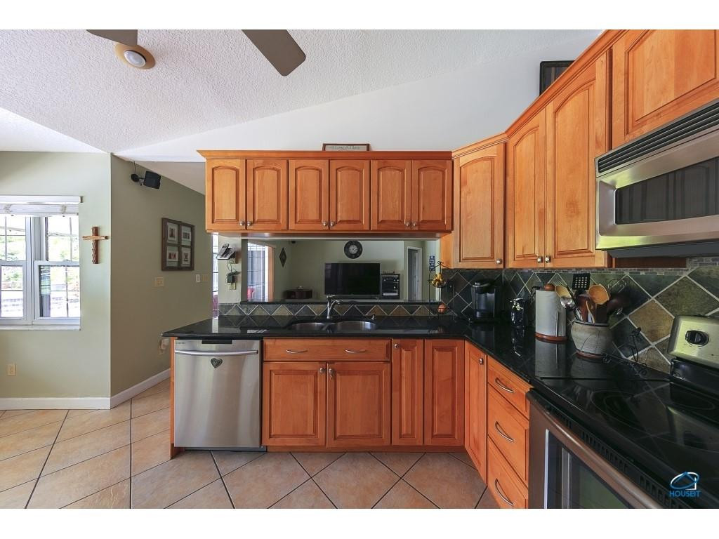 15751 Southwest 252nd Street Homestead, FL 33031 - Photo 21 of 36 Photo 21