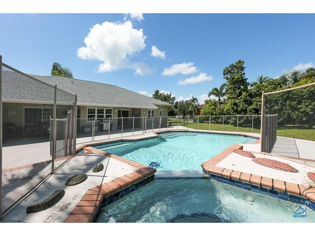 15751 Southwest 252nd Street Homestead, FL 33031 - Photo 10 of 36 Photo 10