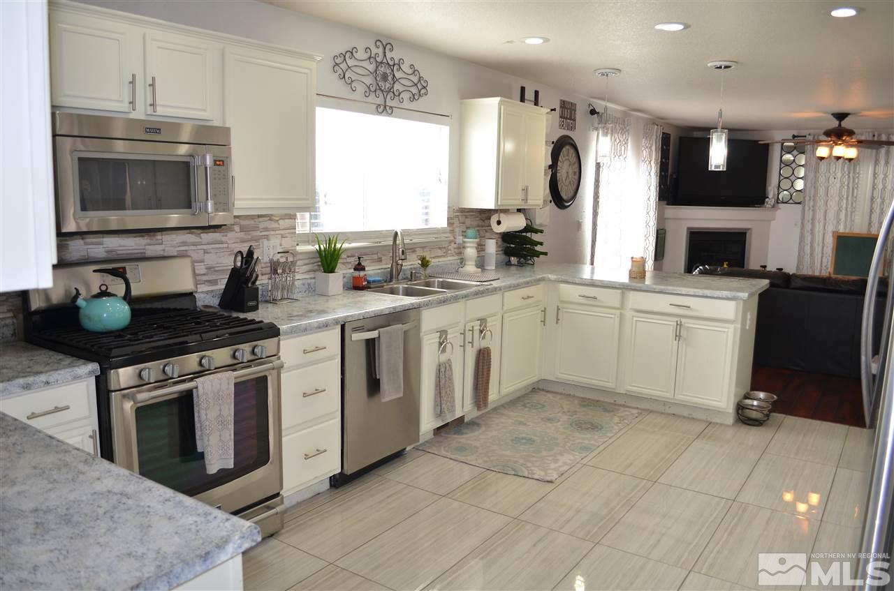 17605 Yearling Court Reno, NV 89508 - Photo 7 of 25 Photo 7