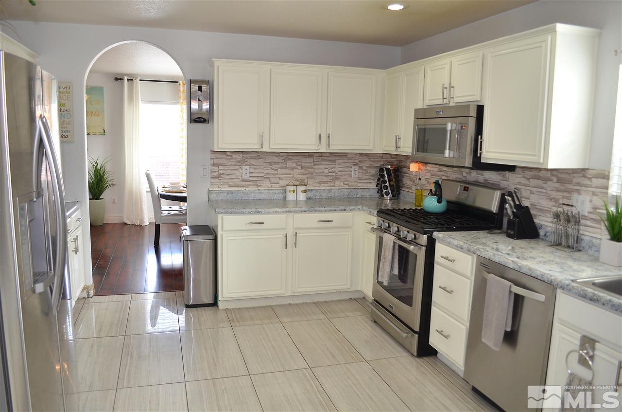 17605 Yearling Court Reno, NV 89508 - Photo 8 of 25 Photo 8