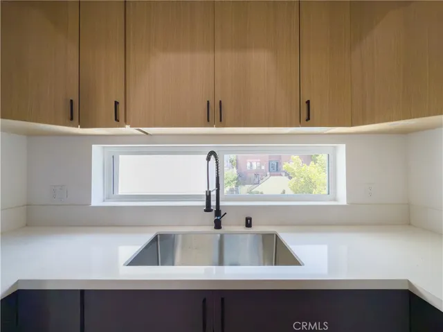 a close view of sink and tap