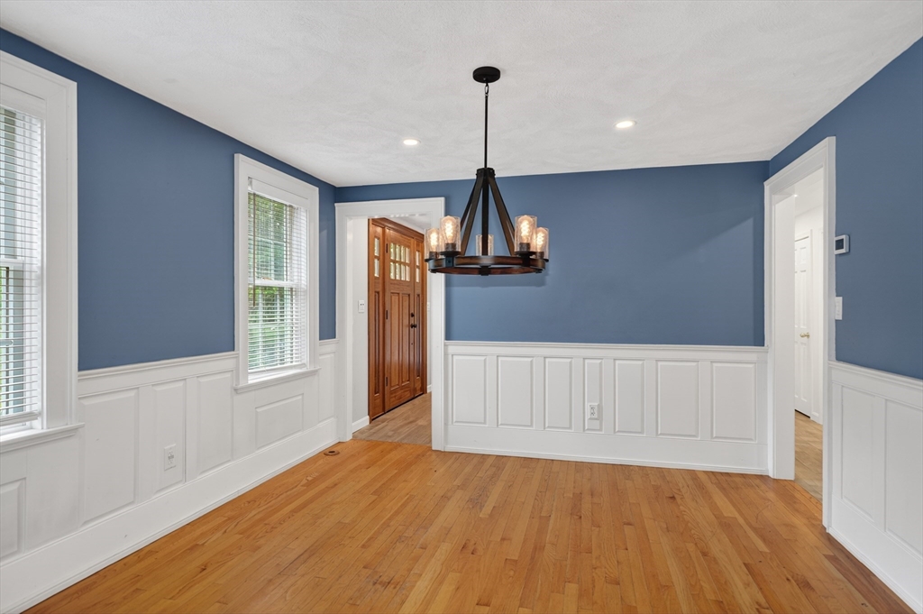 10 Virginia Road Tyngsborough, MA 01879 - Photo 9 of 38