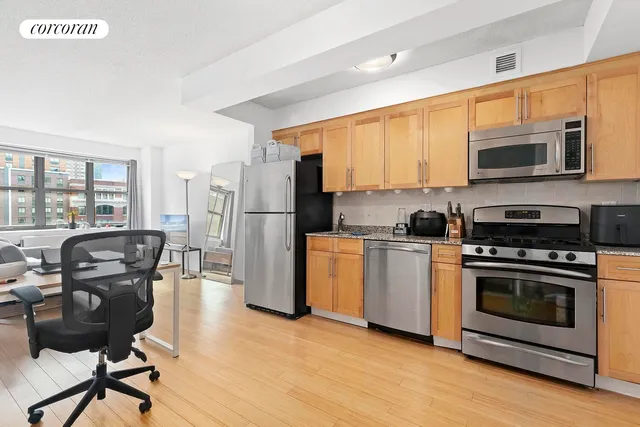 $615,000 | 516 West 47th Street, Unit S6K | Hell's Kitchen