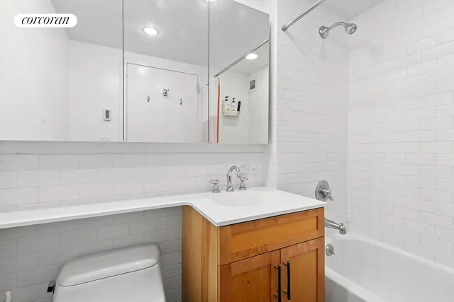 $615,000 | 516 West 47th Street, Unit S6K | Hell's Kitchen