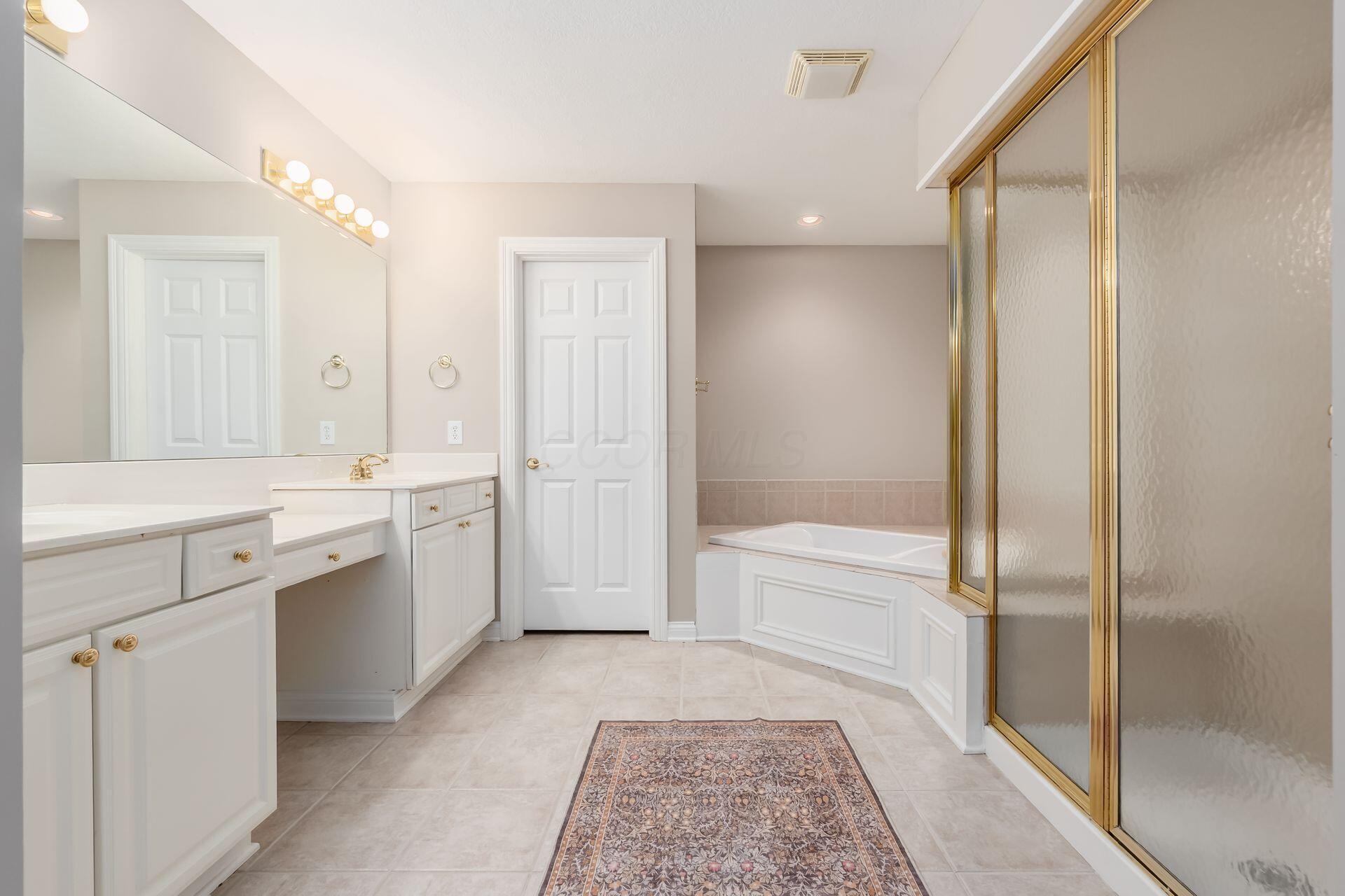 6861 Heverlo Road Sunbury, OH 43074 - Photo 45 of 104 2nd Bedroom Private Full Bath