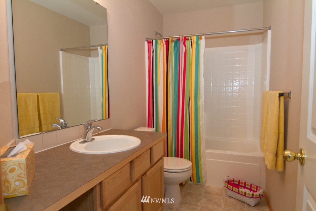 302 Shadow Place Southeast Renton, WA 98059 - Photo 13 of 15