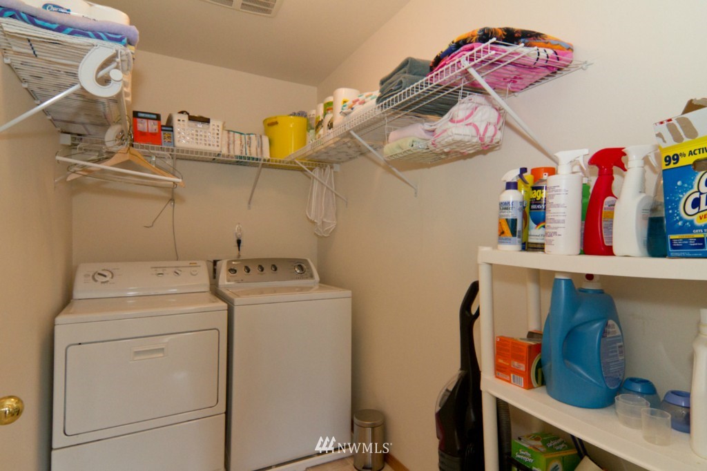302 Shadow Place Southeast Renton, WA 98059 - Photo 14 of 15