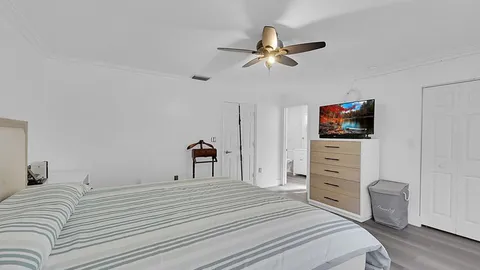 $559,900 | 518 Northwest 130th Way, Pembroke Pines, FL 33028