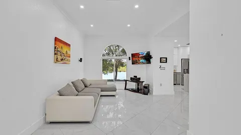 $559,900 | 518 Northwest 130th Way, Pembroke Pines, FL 33028