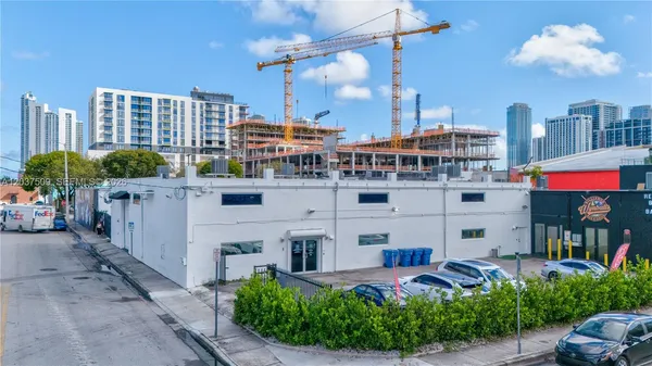 $35 | 2045 Northwest 1st Avenue, Miami, FL 33127