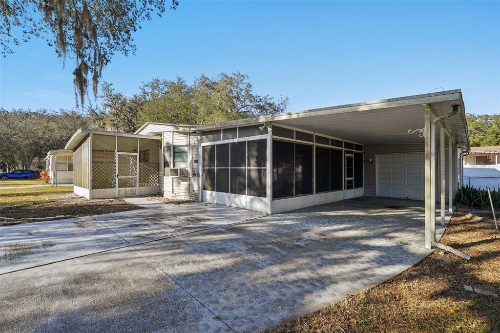 8625 Silver Trail Leesburg, FL 34788 - Photo 2 of 29