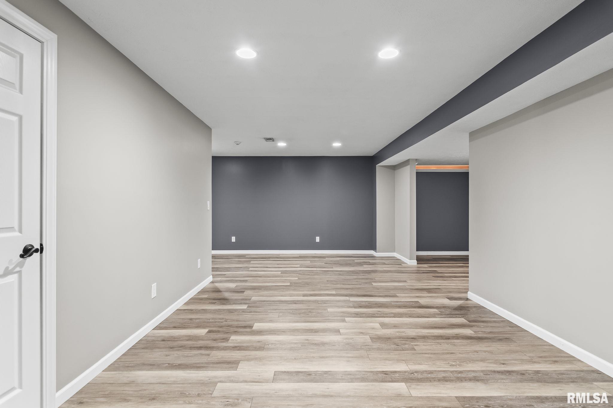 401 Cherry Circle Williamsville, IL 62693 - Photo 28 of 52