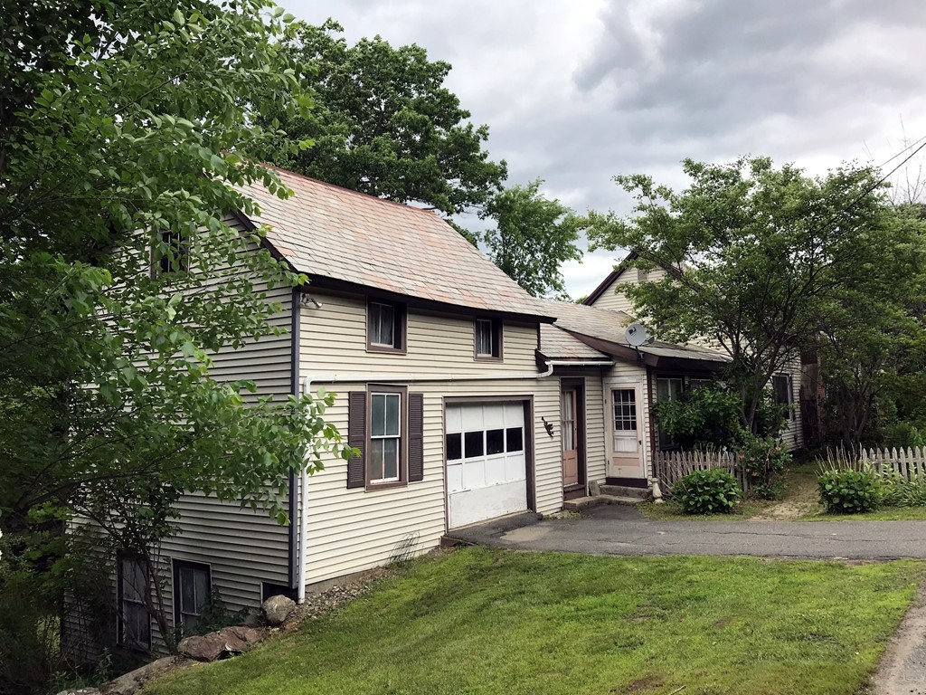21 Main Road Colrain, MA 01340 - Photo 3 of 30