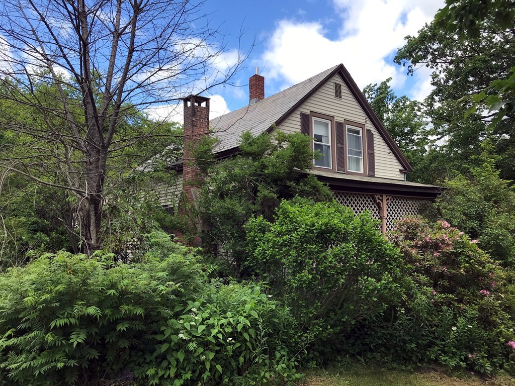 21 Main Road Colrain, MA 01340 - Photo 4 of 30