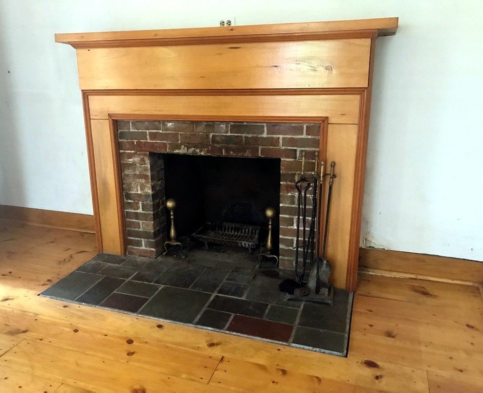 21 Main Road Colrain, MA 01340 - Photo 7 of 30