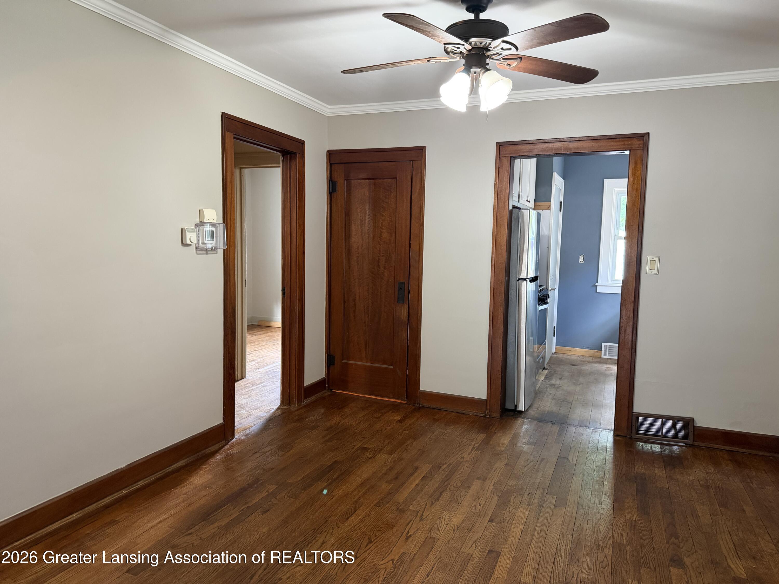 529 Shepard Street Lansing, MI 48912 - Photo 11 of 31 Dining Room