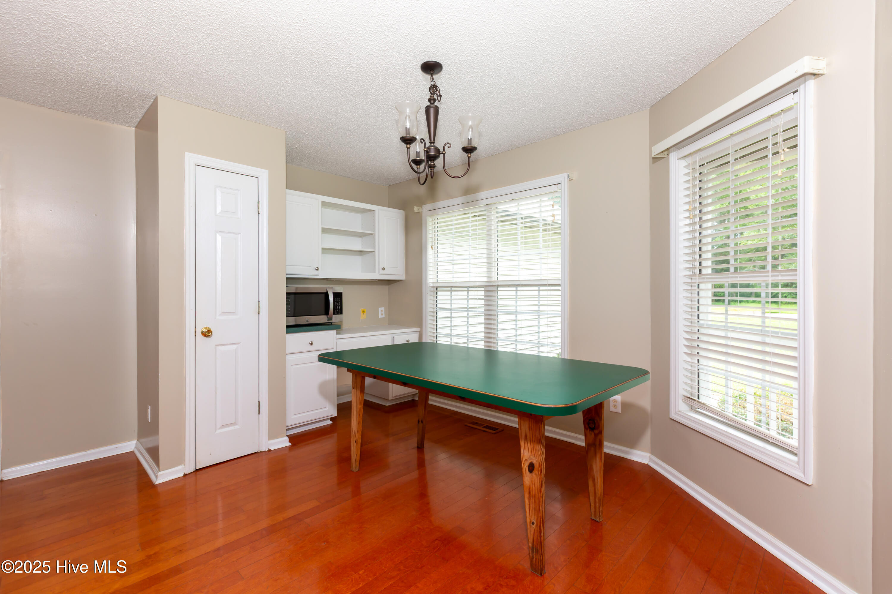 571 Deer Run Road New Bern, NC 28562 - Photo 9 of 27 Breakfast Nook