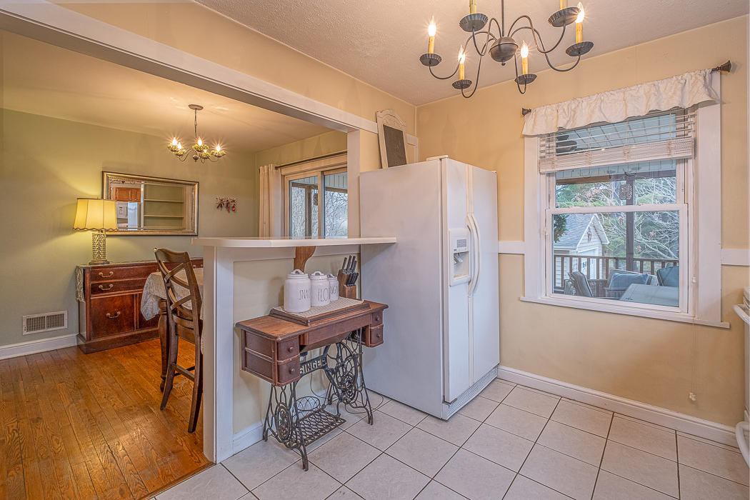 14 Hawthorn Road Salem, VA 24153 - Photo 16 of 42 Kitchen