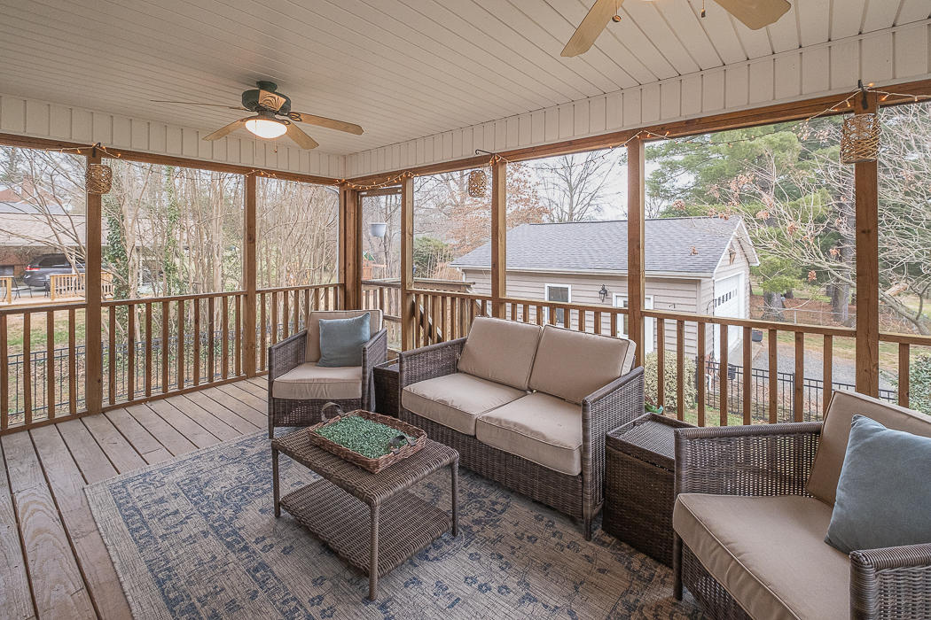 14 Hawthorn Road Salem, VA 24153 - Photo 20 of 42 Screened Porch